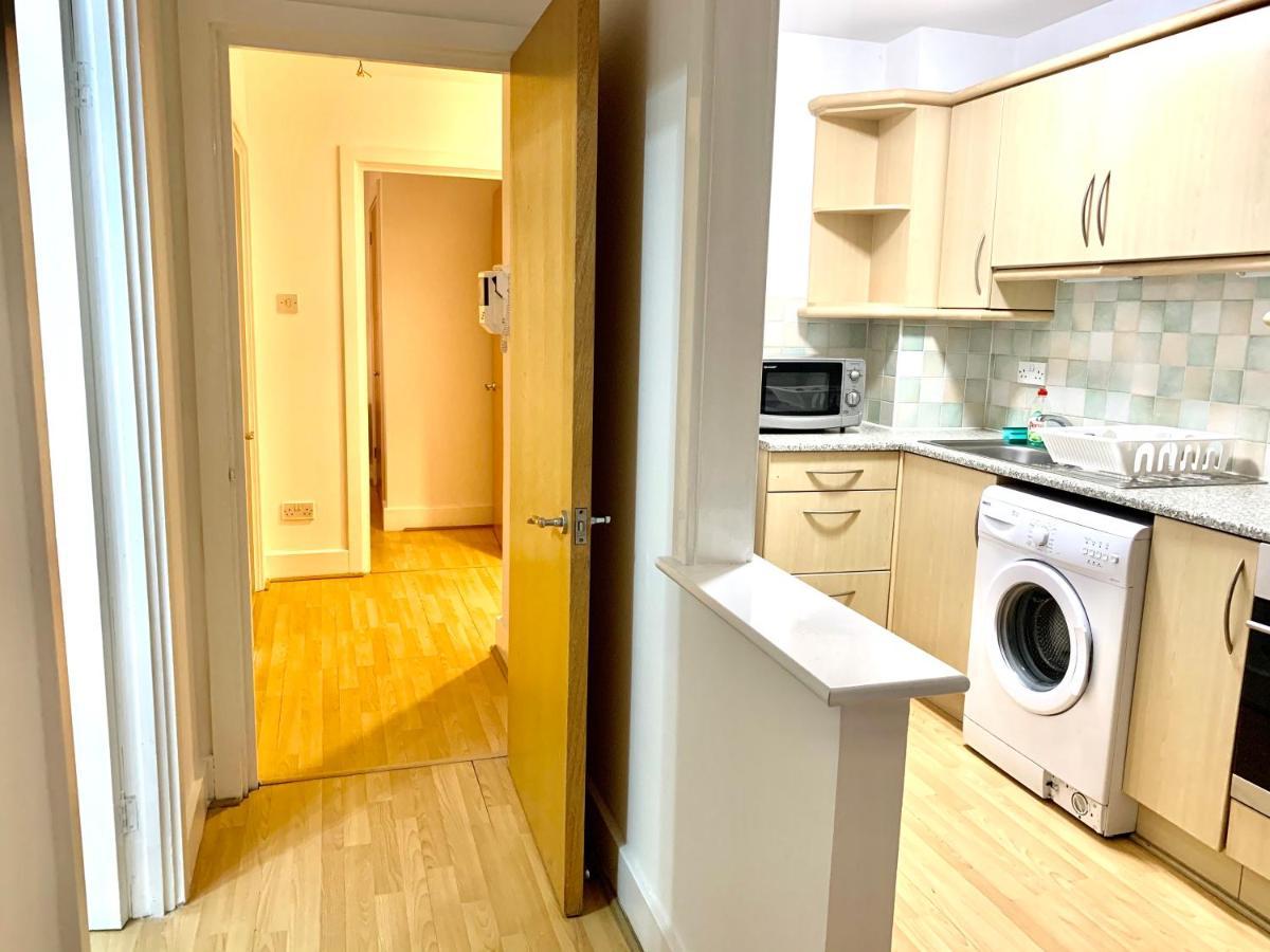 Central London 2 Bedrooms, Seperate Recption, Full Kitchen, Free Parking Eksteriør billede