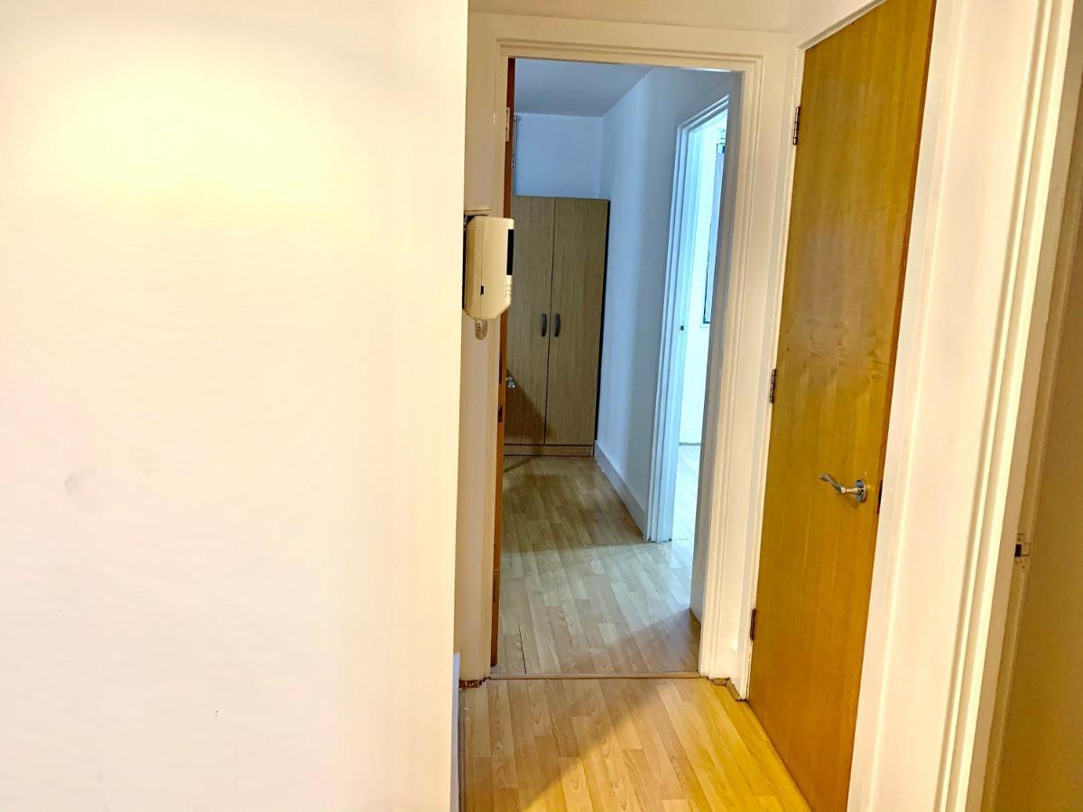 Central London 2 Bedrooms, Seperate Recption, Full Kitchen, Free Parking Eksteriør billede
