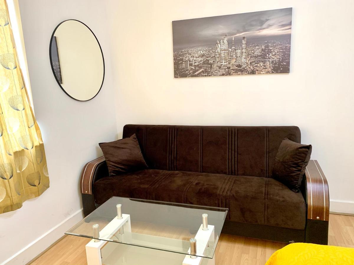 Central London 2 Bedrooms, Seperate Recption, Full Kitchen, Free Parking Eksteriør billede