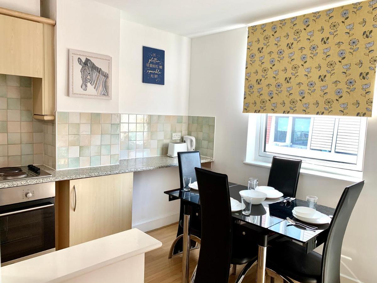 Central London 2 Bedrooms, Seperate Recption, Full Kitchen, Free Parking Eksteriør billede