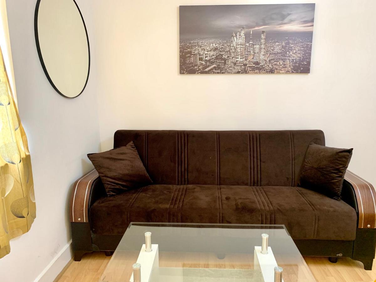 Central London 2 Bedrooms, Seperate Recption, Full Kitchen, Free Parking Eksteriør billede
